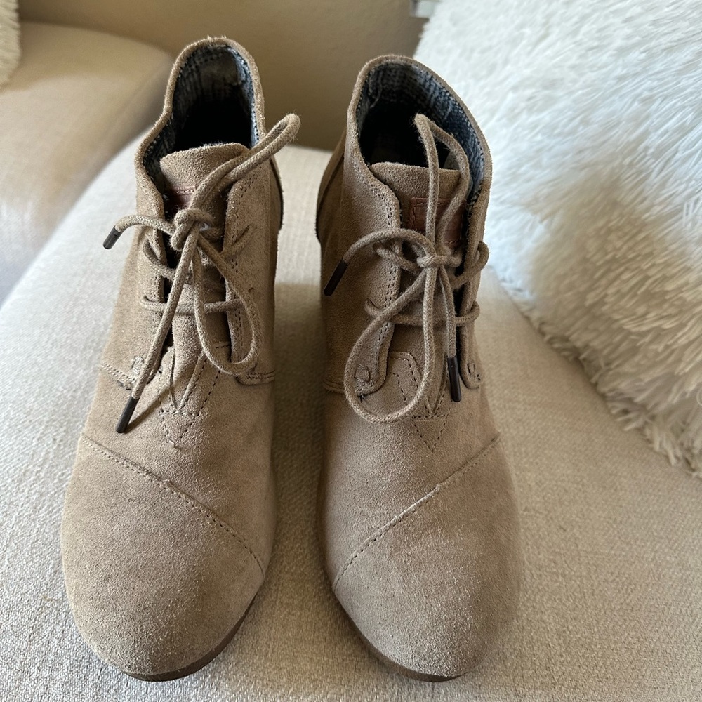 Toms booties